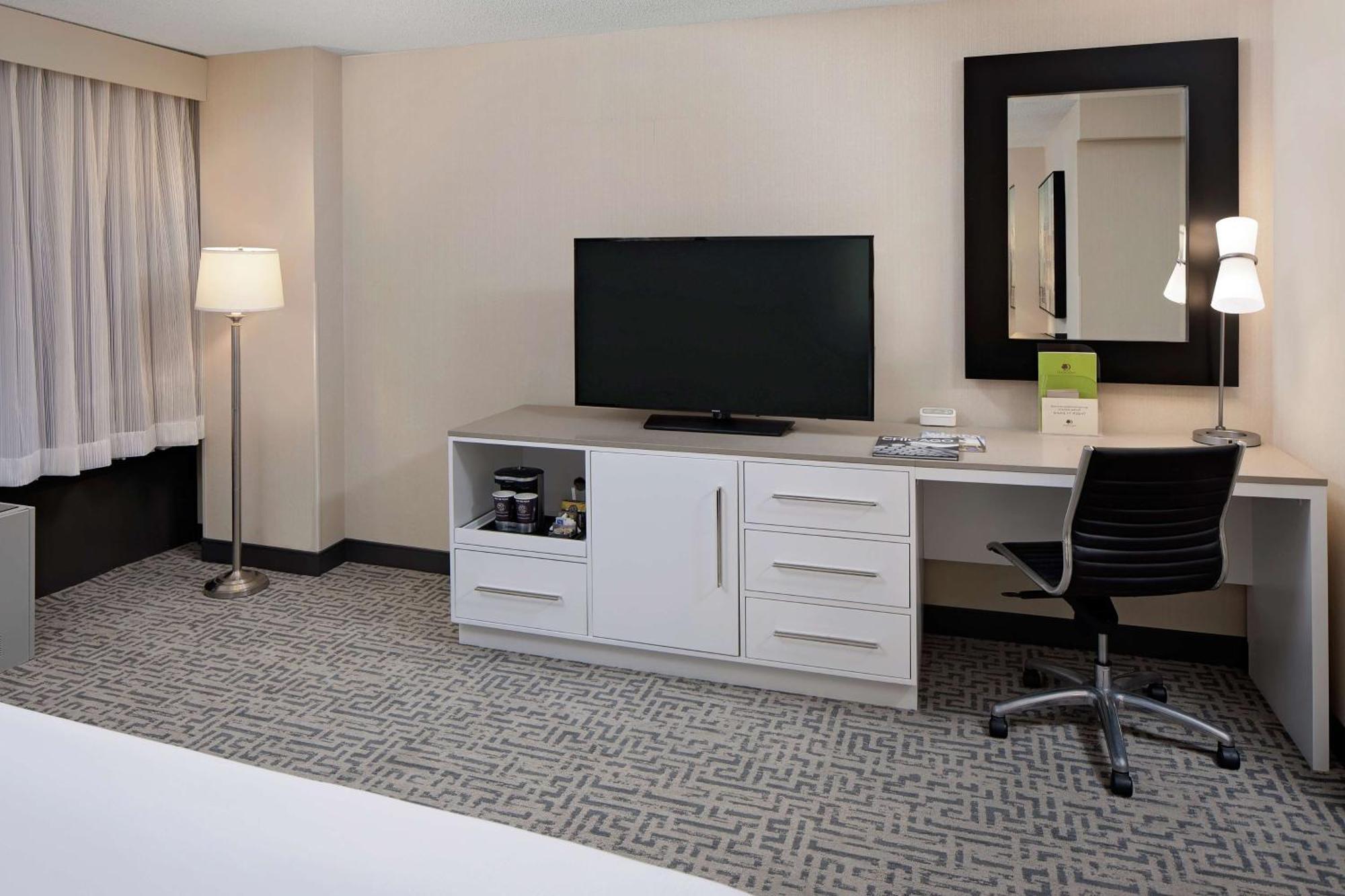 Hotel Doubletree By Hilton Magnificent Mile