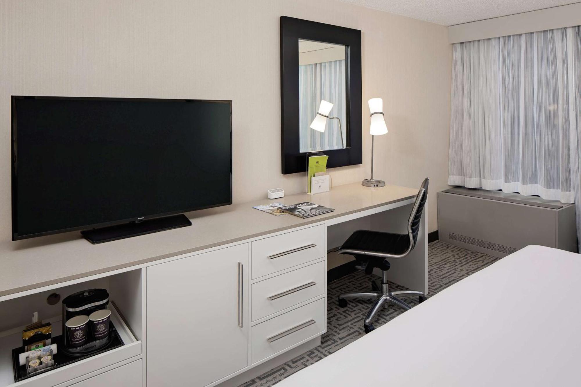 Doubletree By Hilton Magnificent Mile