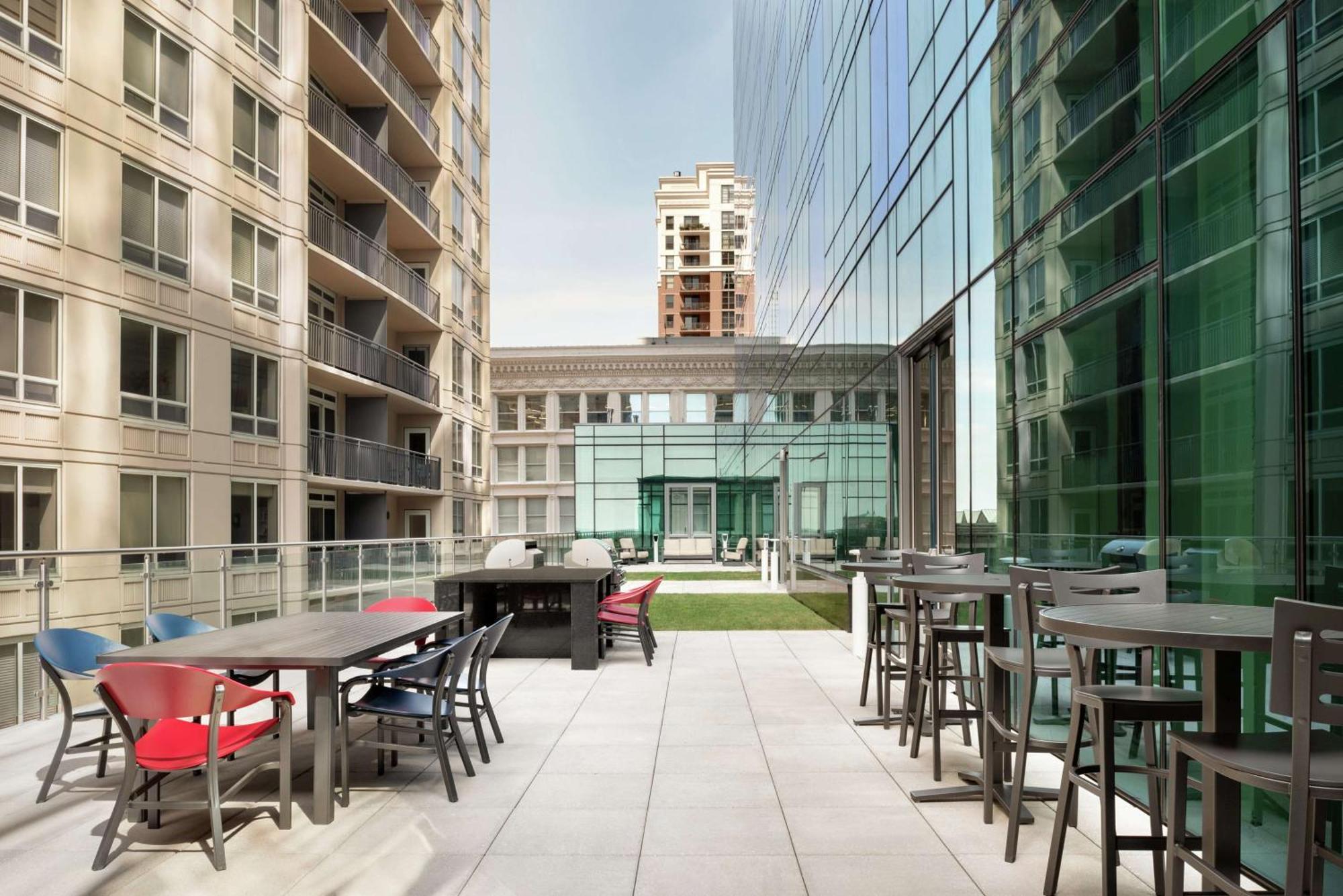 Hotel Hilton Garden Downtown South Loop 3*