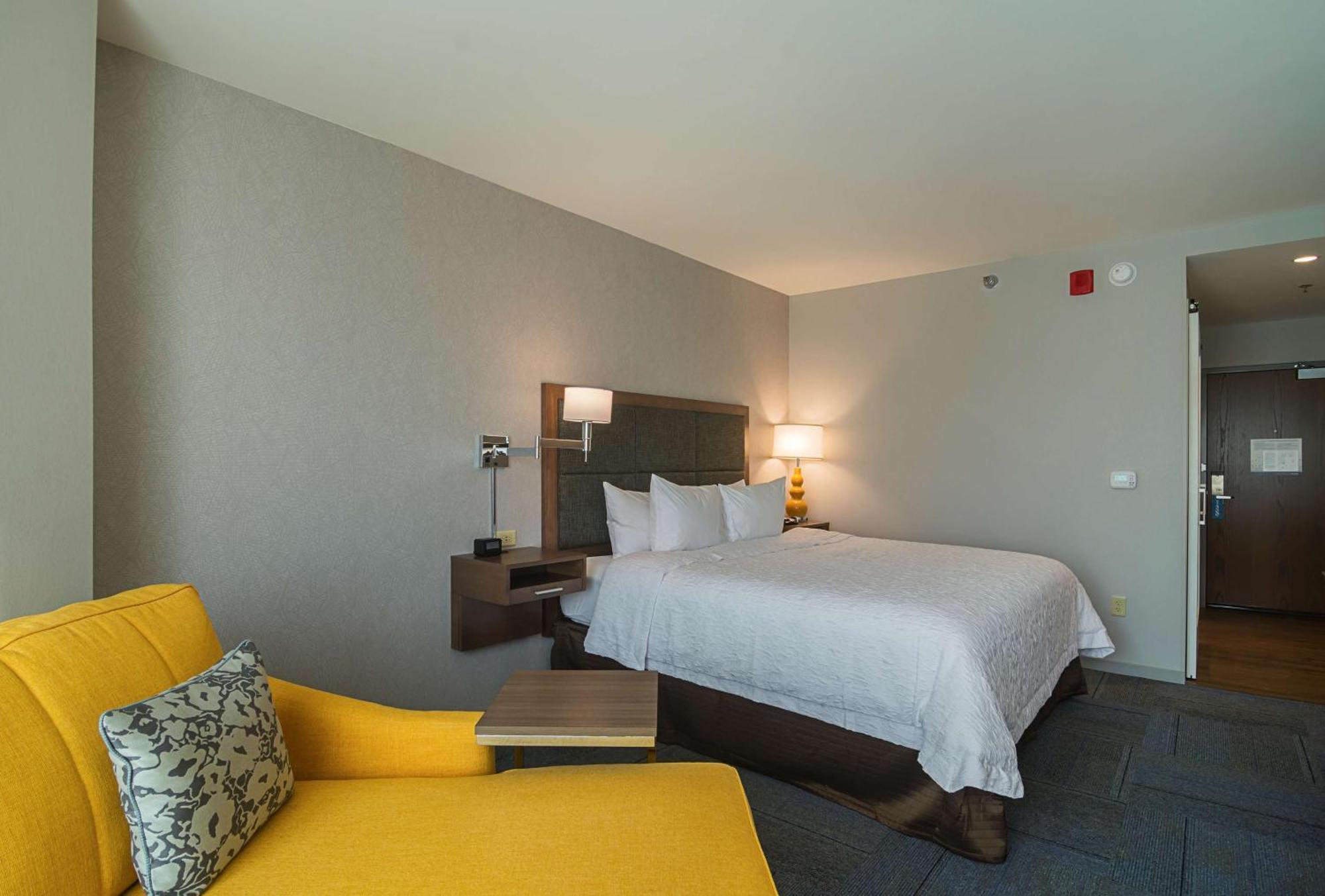 Hampton Inn Chicago North-Loyola Station, Il Hotel 3*