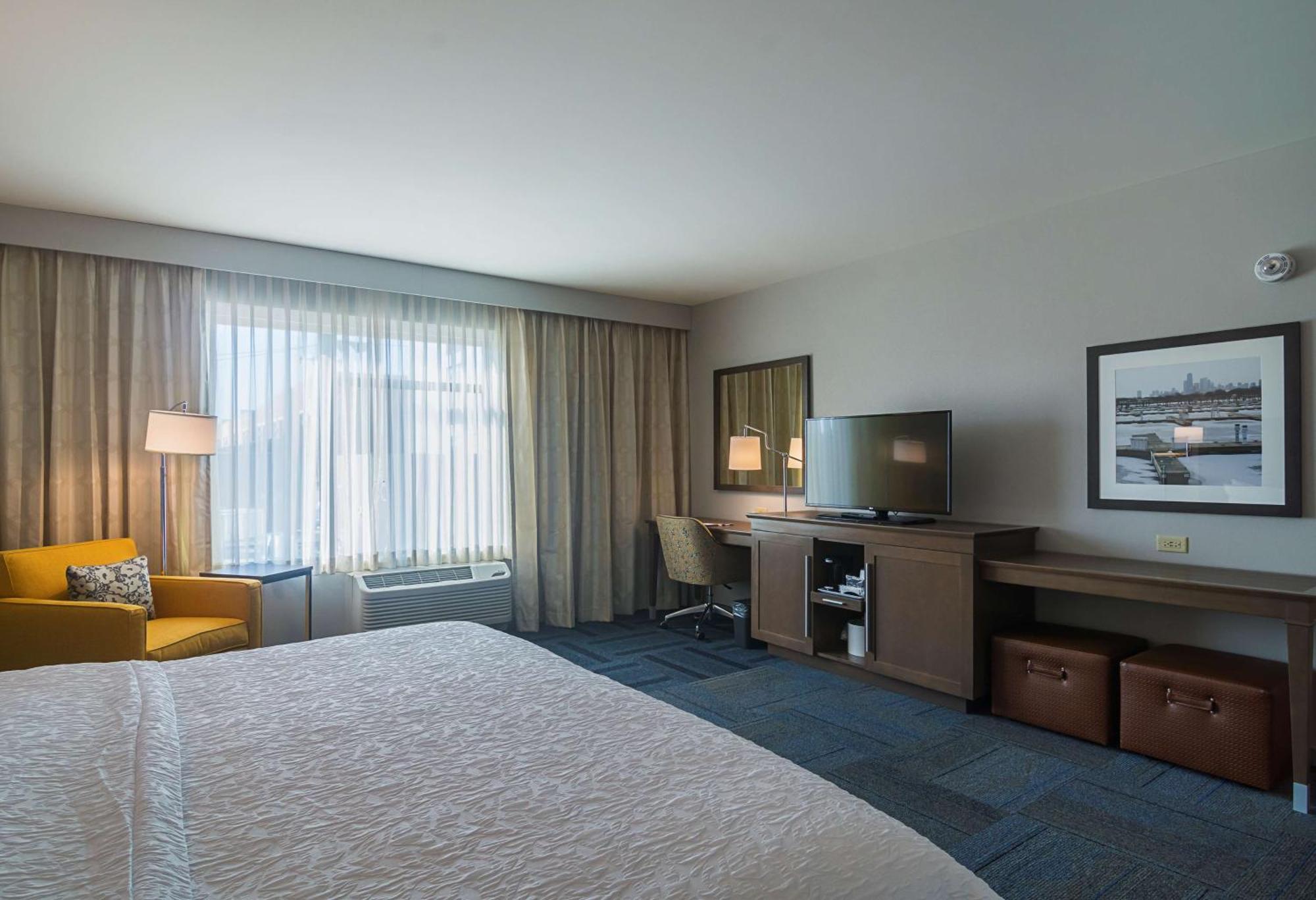 Hampton Inn Chicago North-Loyola Station, Il Hotel 3*