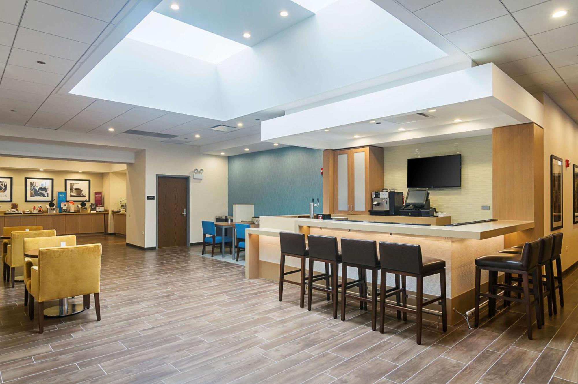 Hampton Inn Chicago North-Loyola Station, Il Hotel 3*
