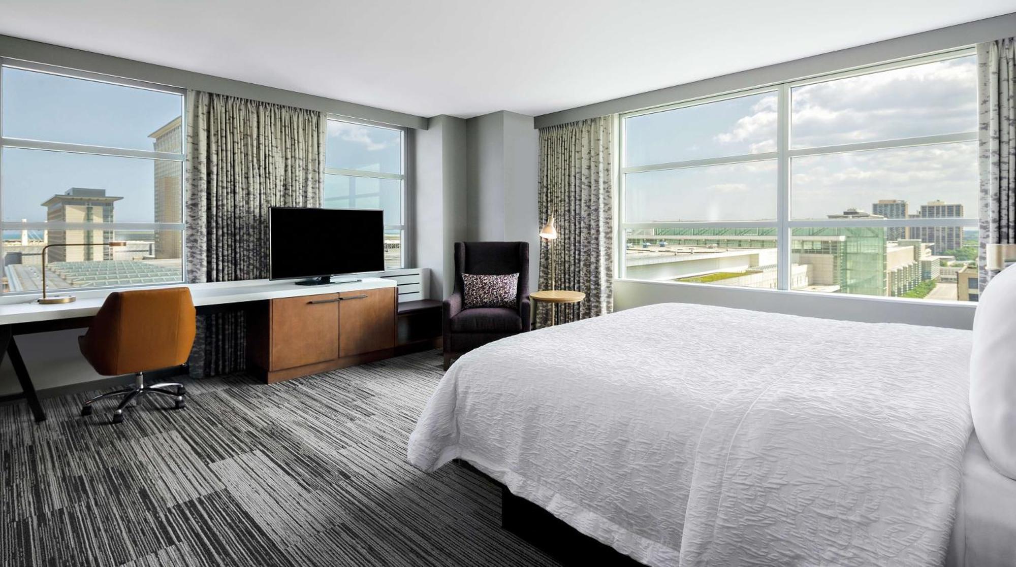 Hilton Garden Mccormick Place 3*