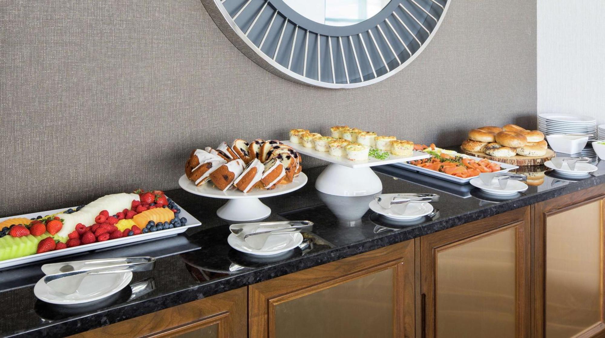 Hampton Mccormick Place Hotel 3*