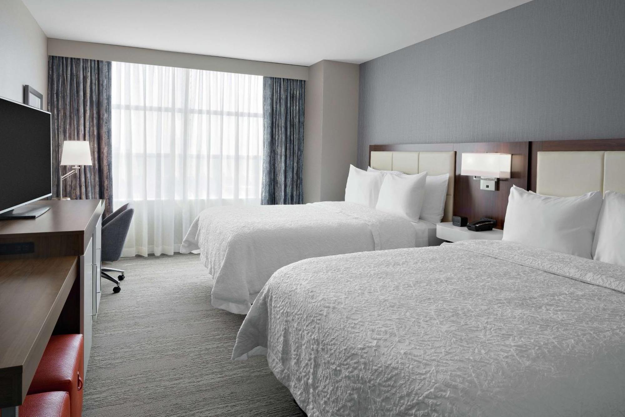 Hotel Hampton Mccormick Place 3*