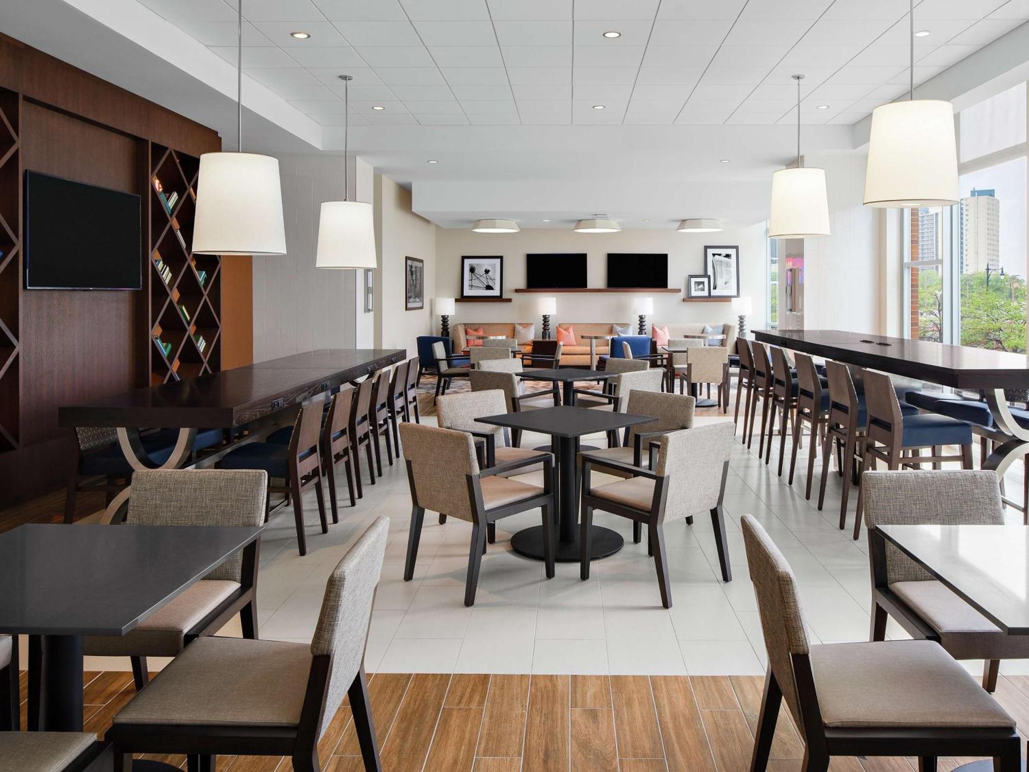 Hotel Hampton Mccormick Place Chicago