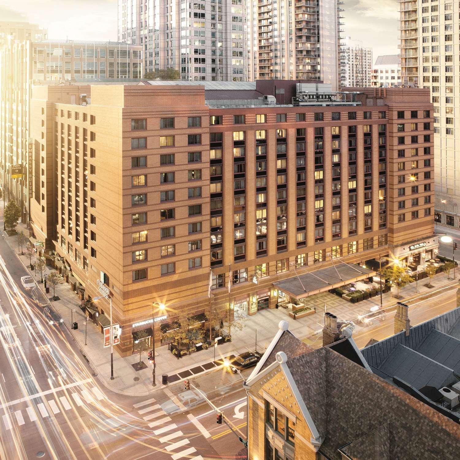 Hotel Embassy - Downtown River North Chicago