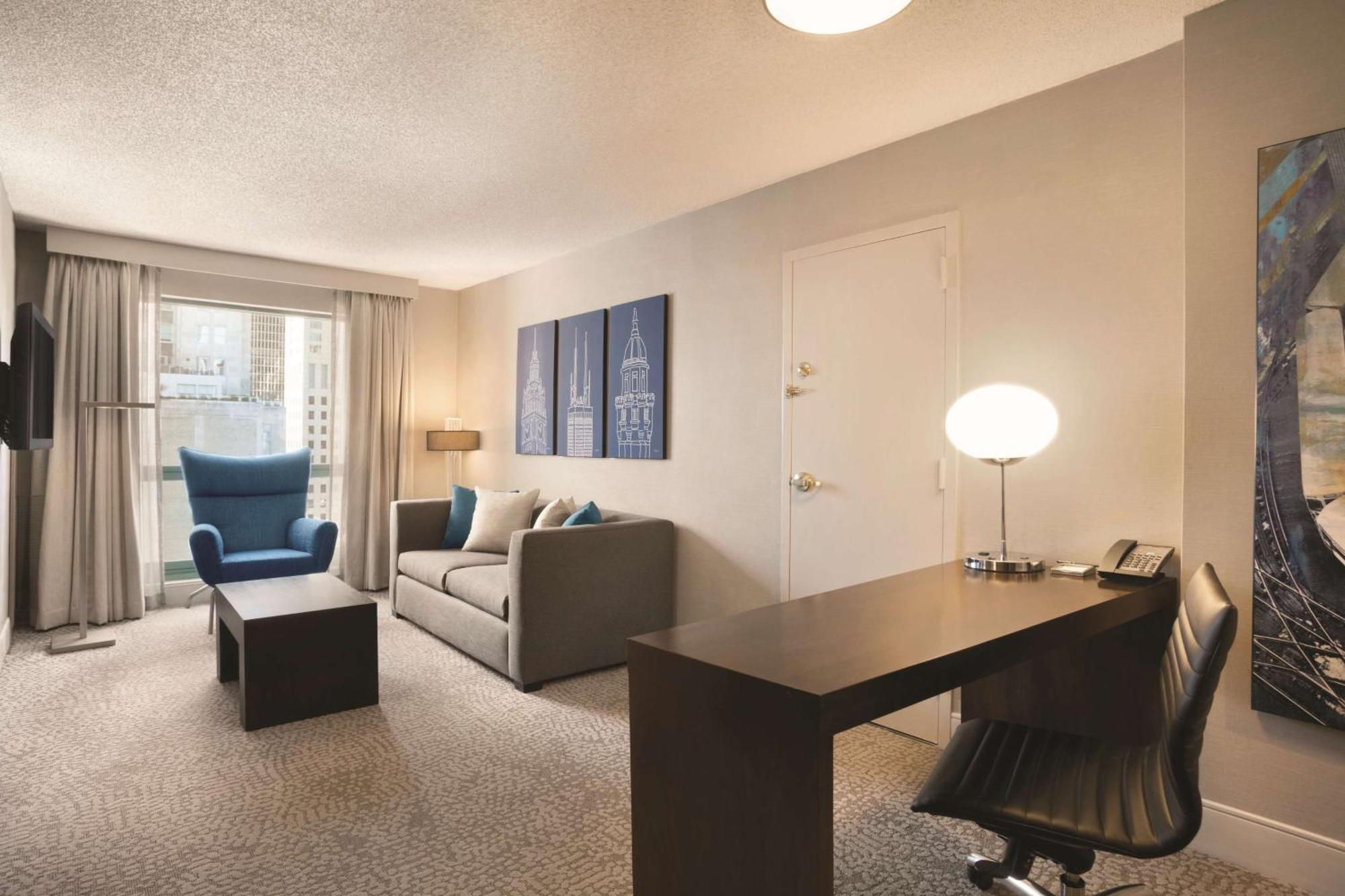Hotel Hilton Magnificent Mile 3*
