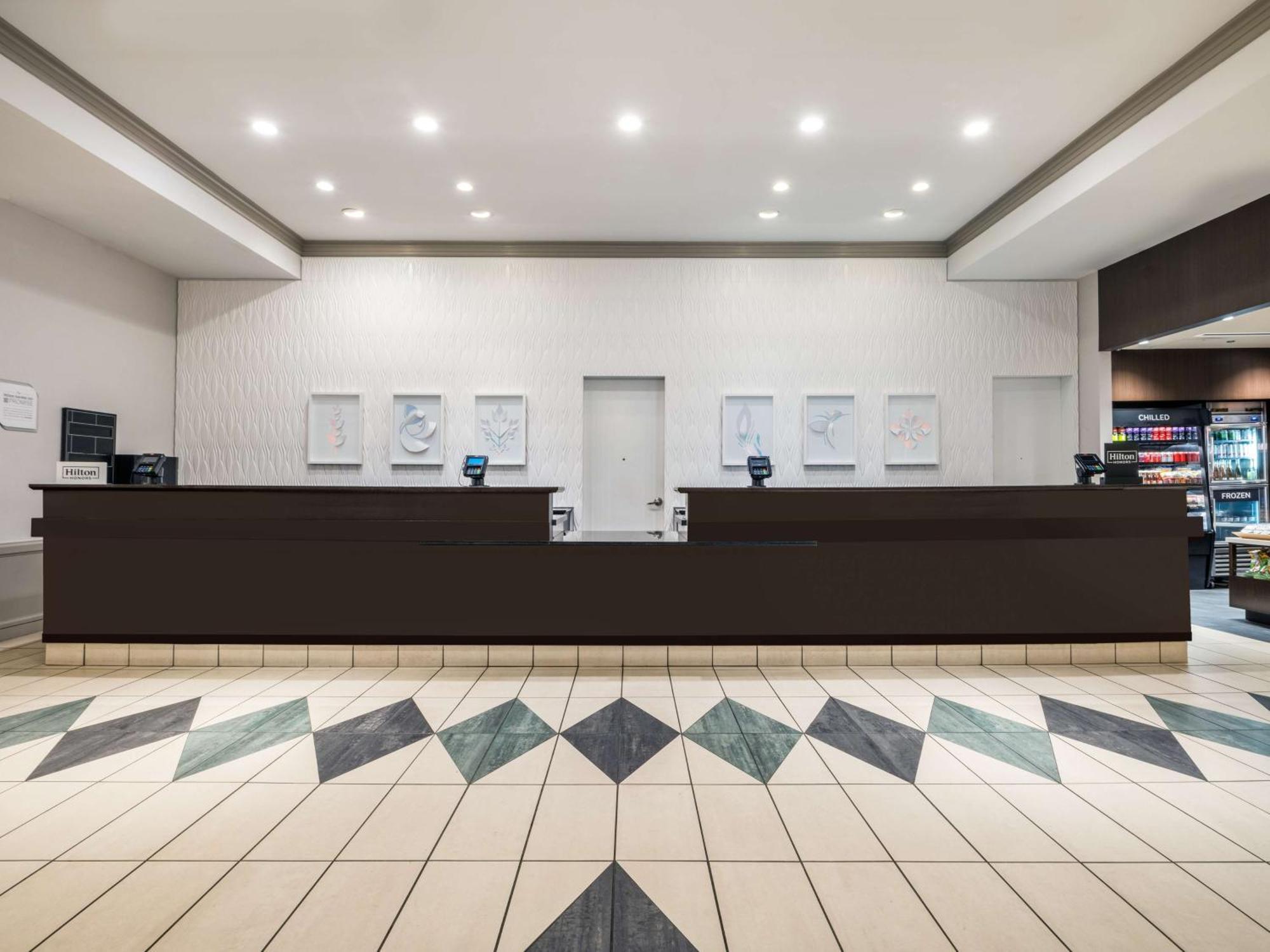 Hilton Garden Downtown/magnificent Mile Hotel 3*