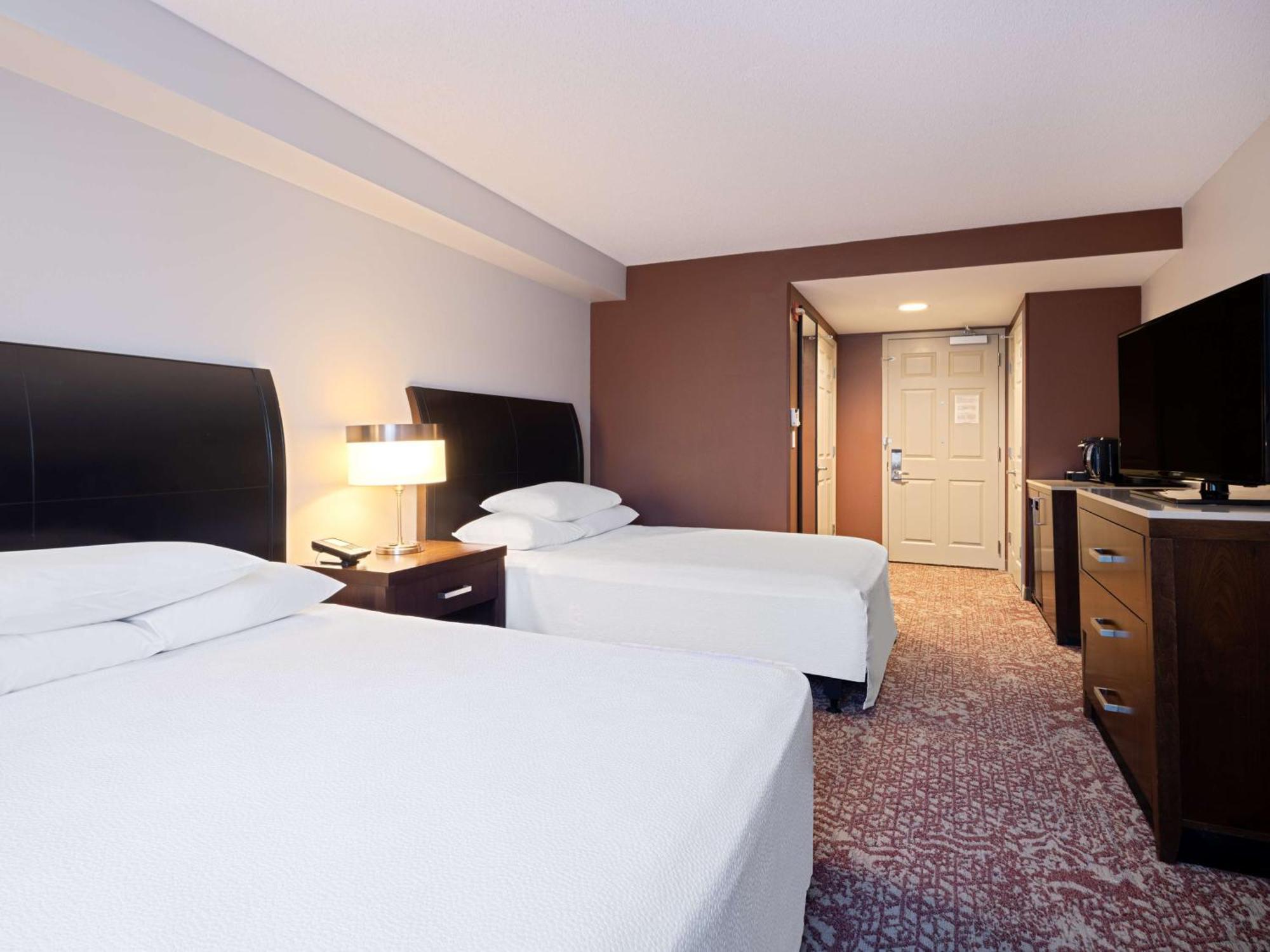Hilton Garden Downtown/magnificent Mile Hotel
