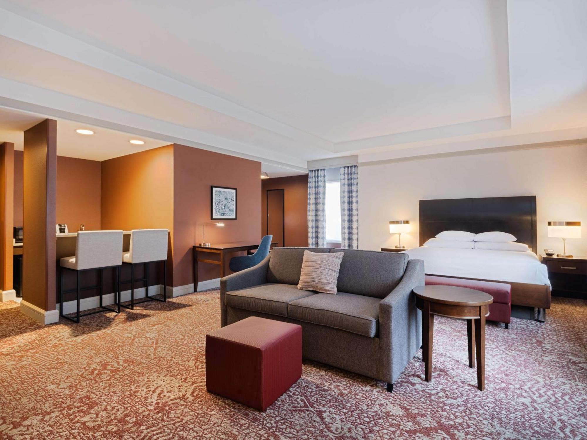 Hilton Garden Downtown/magnificent Mile Hotel 3*