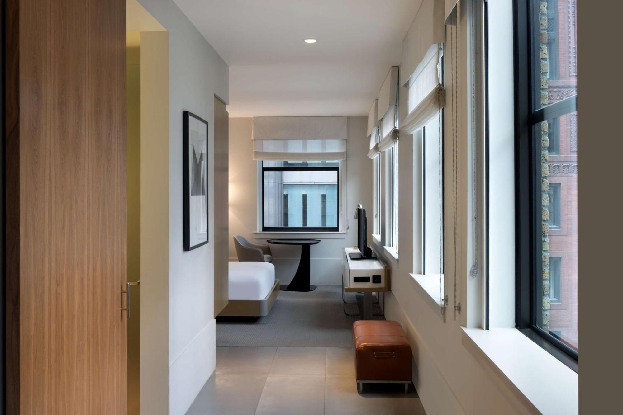Hyatt Centric The Loop Hotel 4*