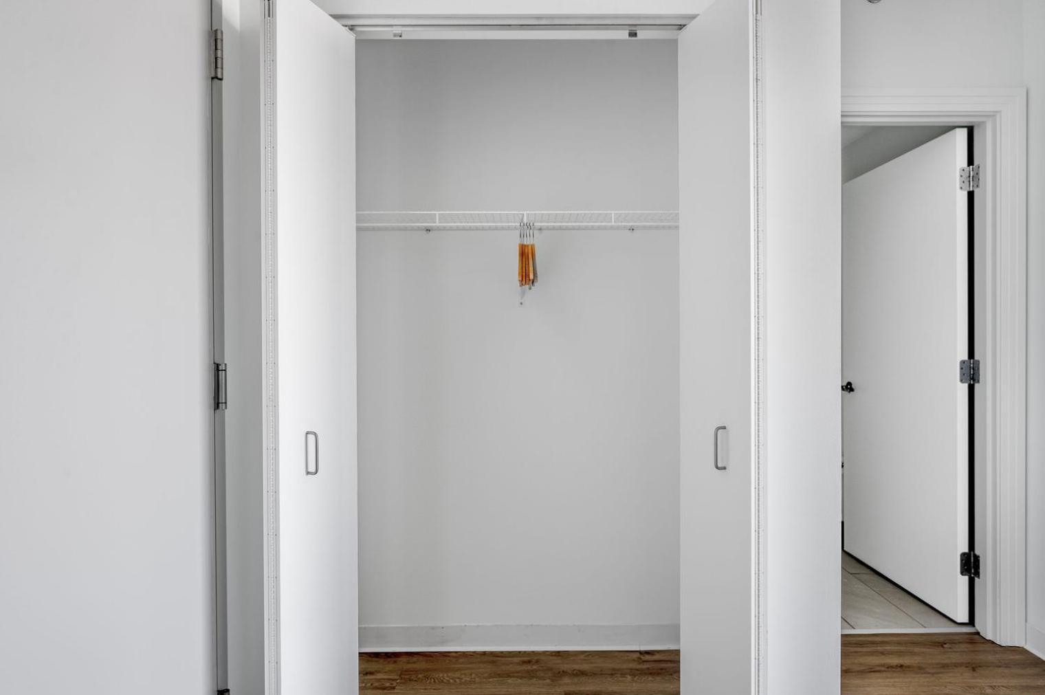 West Loop 2br W Theater Gym Nr Restaurant Row Chi-950
