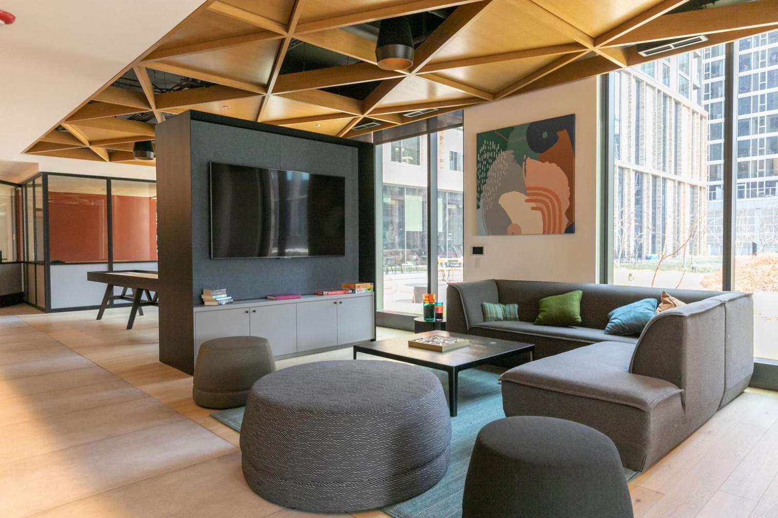 West Loop W Wd Gym Lounge Nr L Chi-773 *
