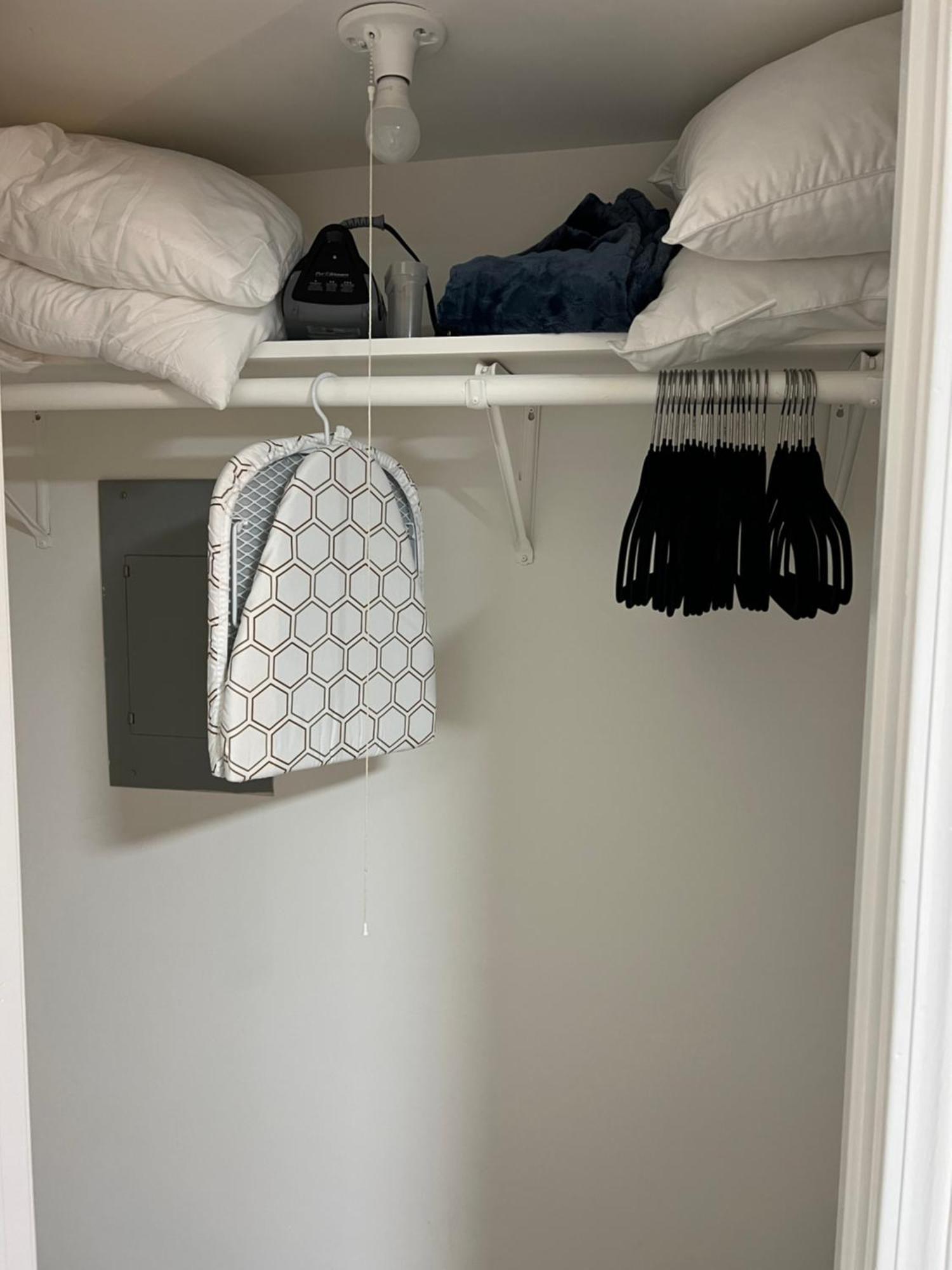 Stylish Urban Retreat 3 Bedroom Newly Remodeled *