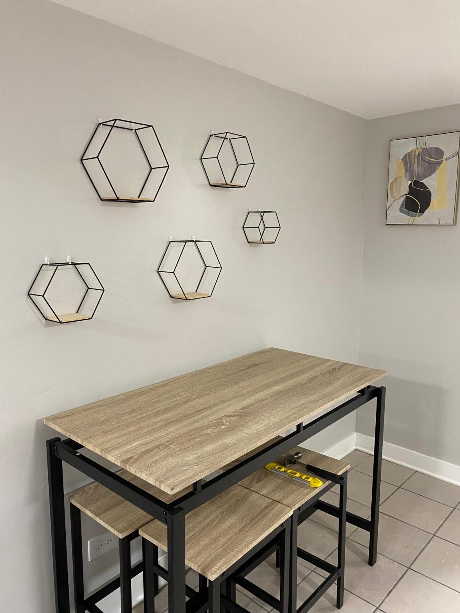 Apartment Stylish Urban Retreat 3 Bedroom Newly Remodeled