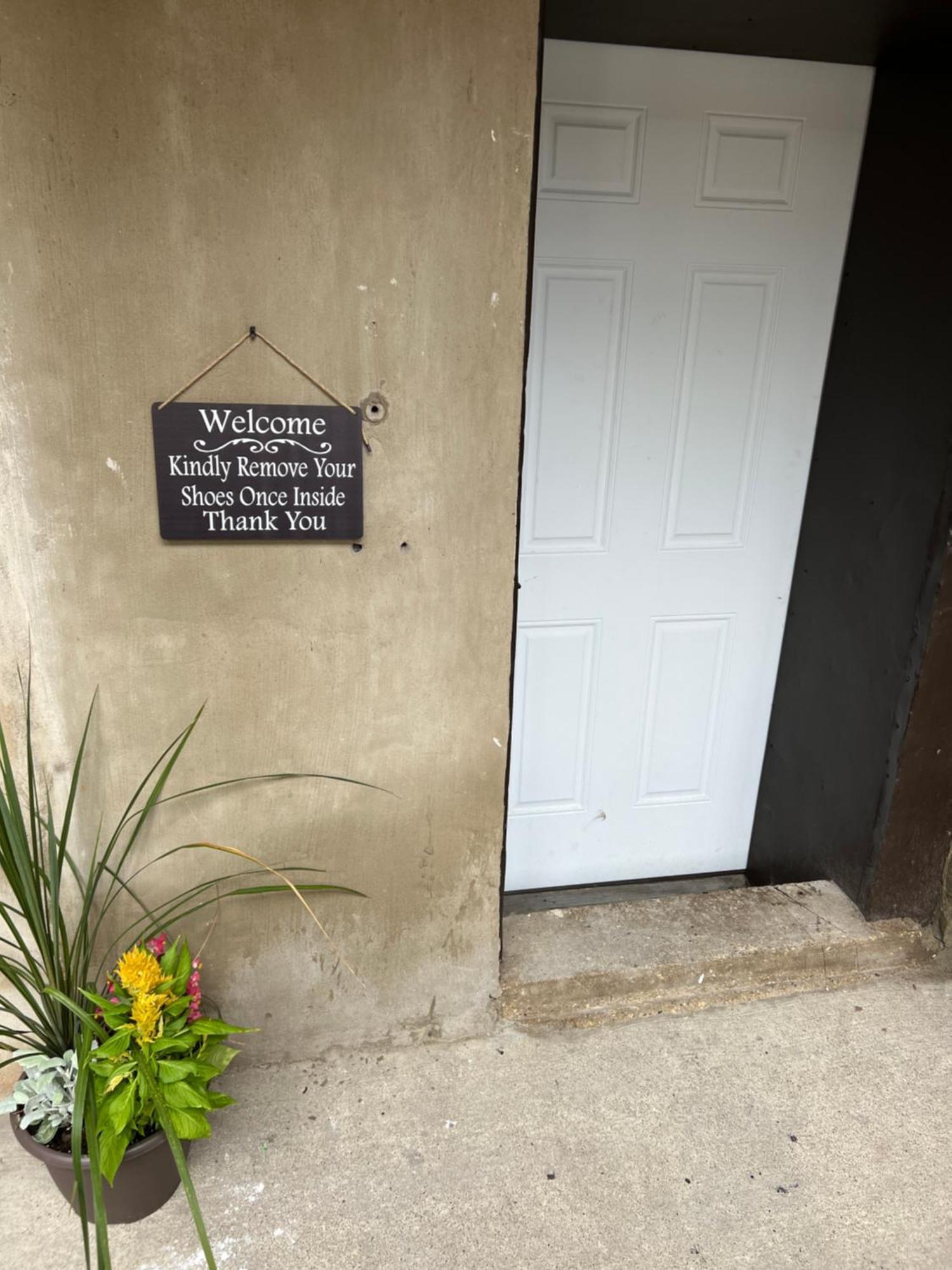 Stylish Urban Retreat 3 Bedroom Newly Remodeled *