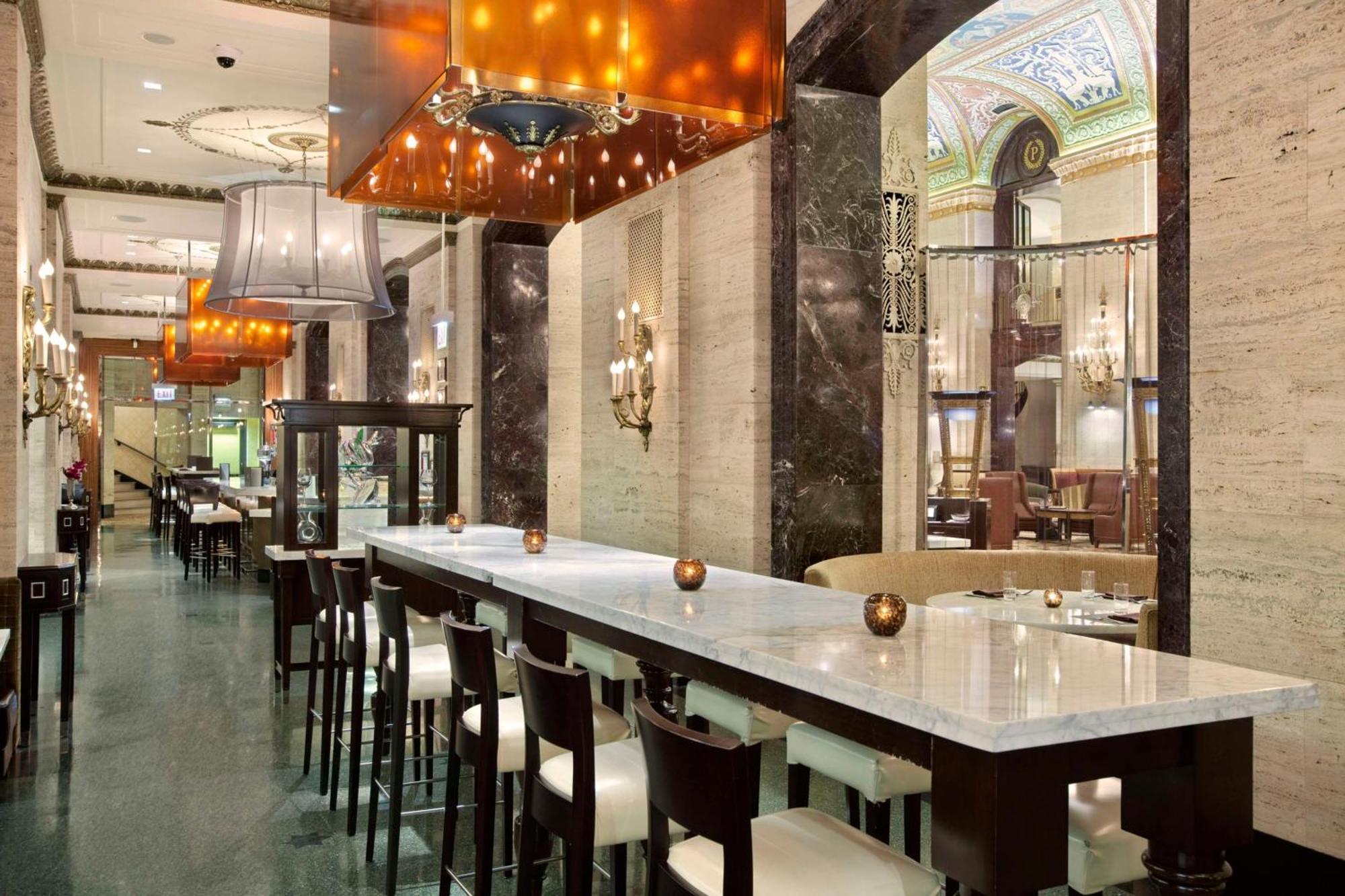 The Palmer House Hilton 4*