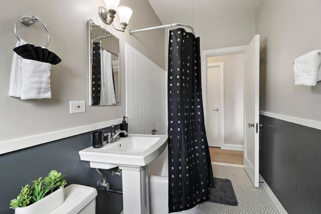 1br Calm, Cozy & Furnished Apt In Hyde Park - Windermere 402 *