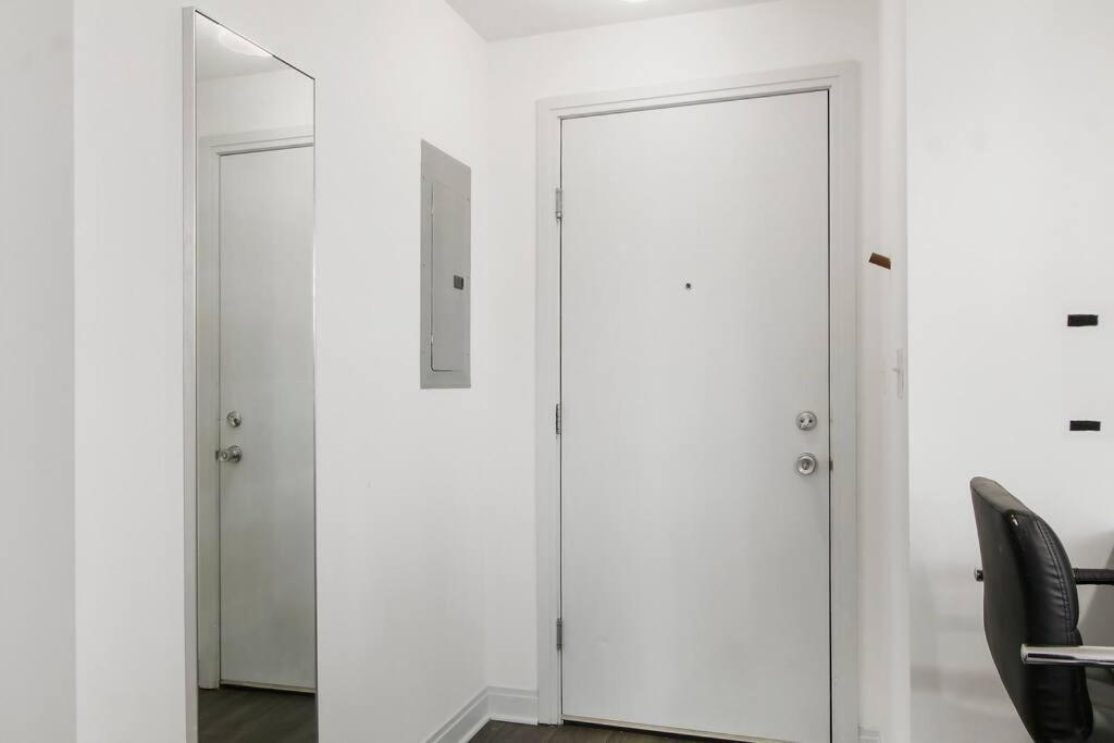 Apartment 2br Comfy And Roomy Apt In - Del Prado 1013 Chicago