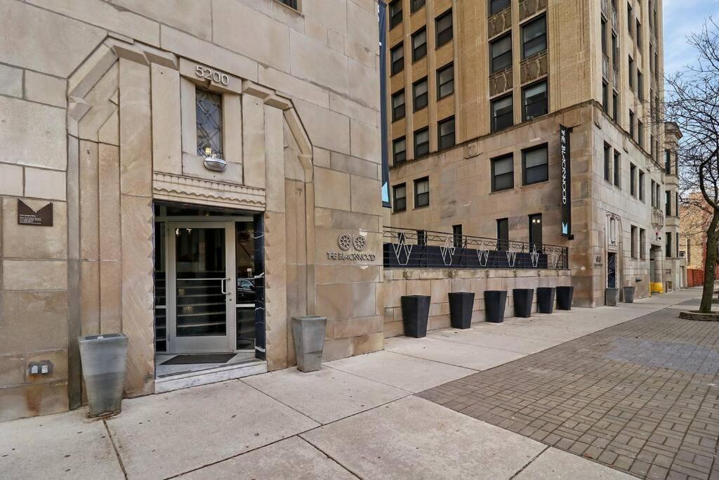 Inviting 2-bedroom In Hyde Park - The Blackwood 0404 Apartment