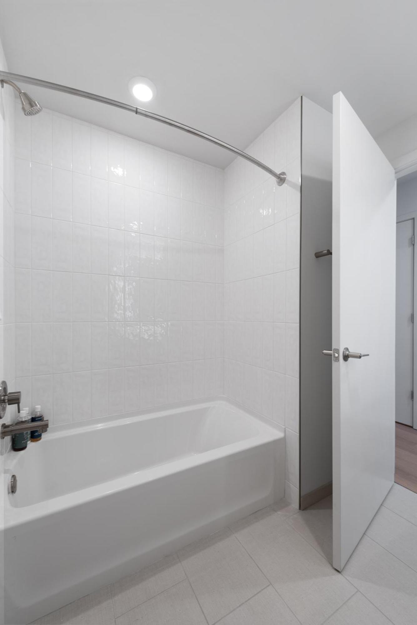 At Licoln Park Coworking, Gym, Spa, Lounge-1475-by Cloud9 Apartment *