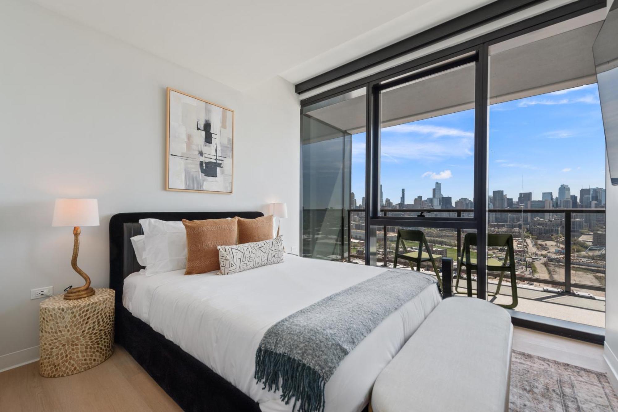Apartment At Licoln Park Coworking, Gym, Spa, Lounge-1475-by Cloud9 Chicago