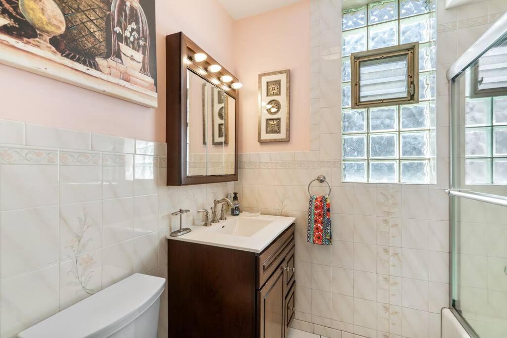 Apartment New! Xl North Center - 2 Car Garage And Ev Charger! Patios! Chicago