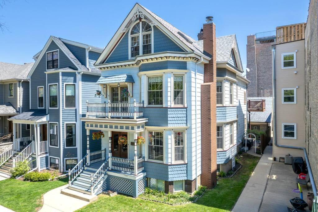 New! Xl North Center - 2 Car Garage And Ev Charger! Patios!