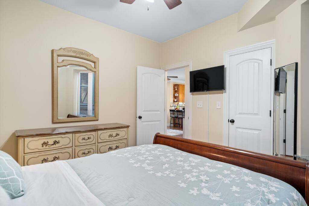 Apartment New! 1 Garage Spot Included! Near Brown Line! North Center/st. Ben's Location! Chicago