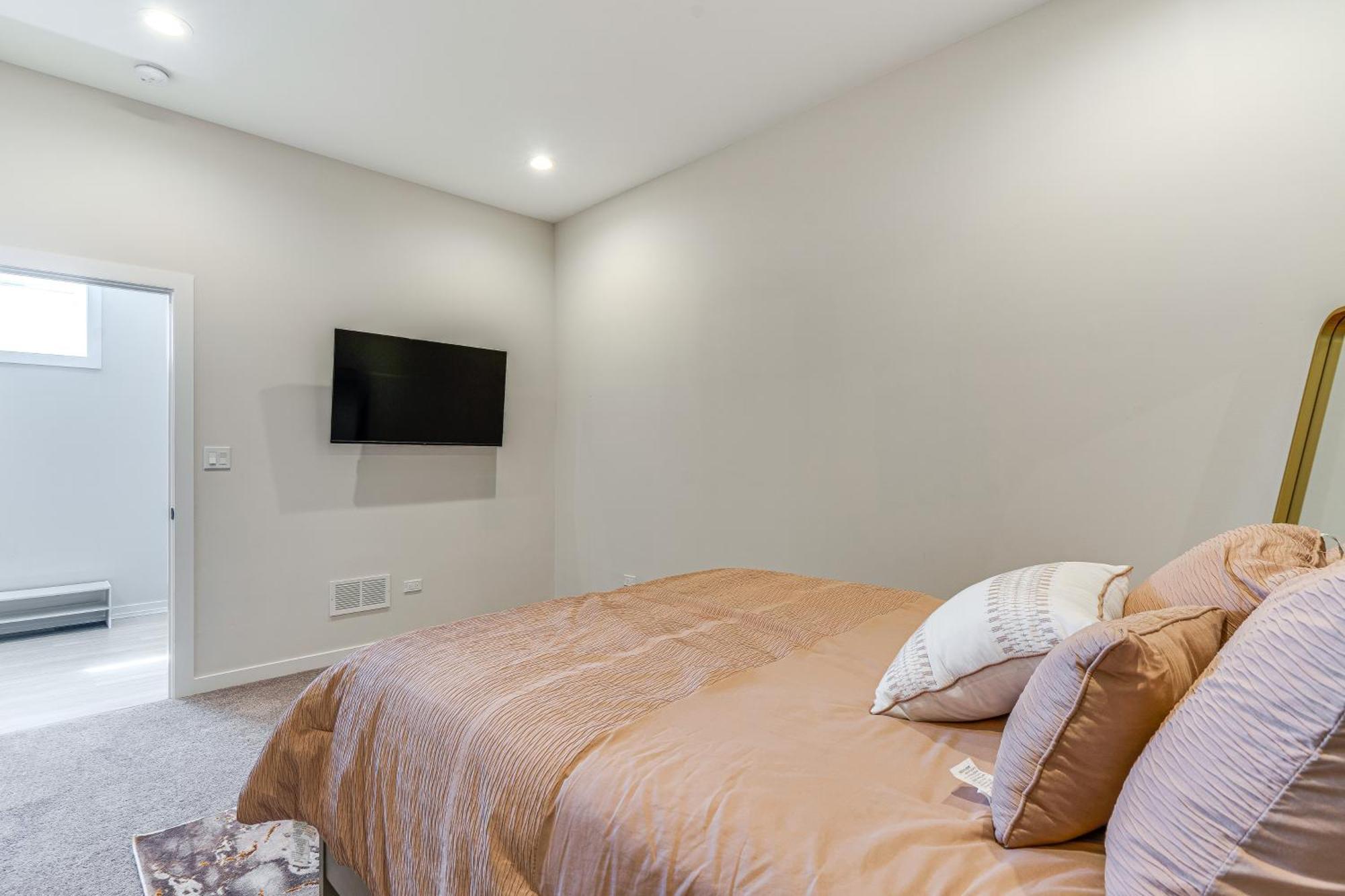Luxe And Modern - 7 Mi To Downtown! *