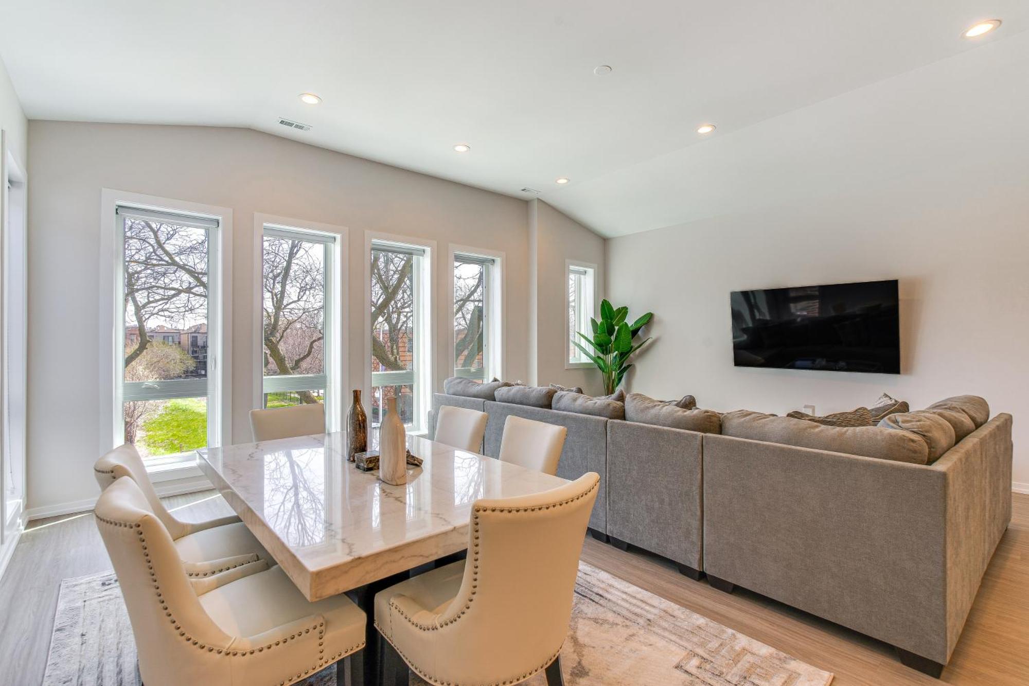 Apartment Luxe And Modern - 7 Mi To Downtown!