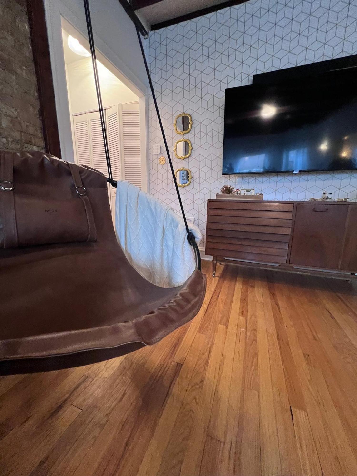 Lakeside Loft - Historic