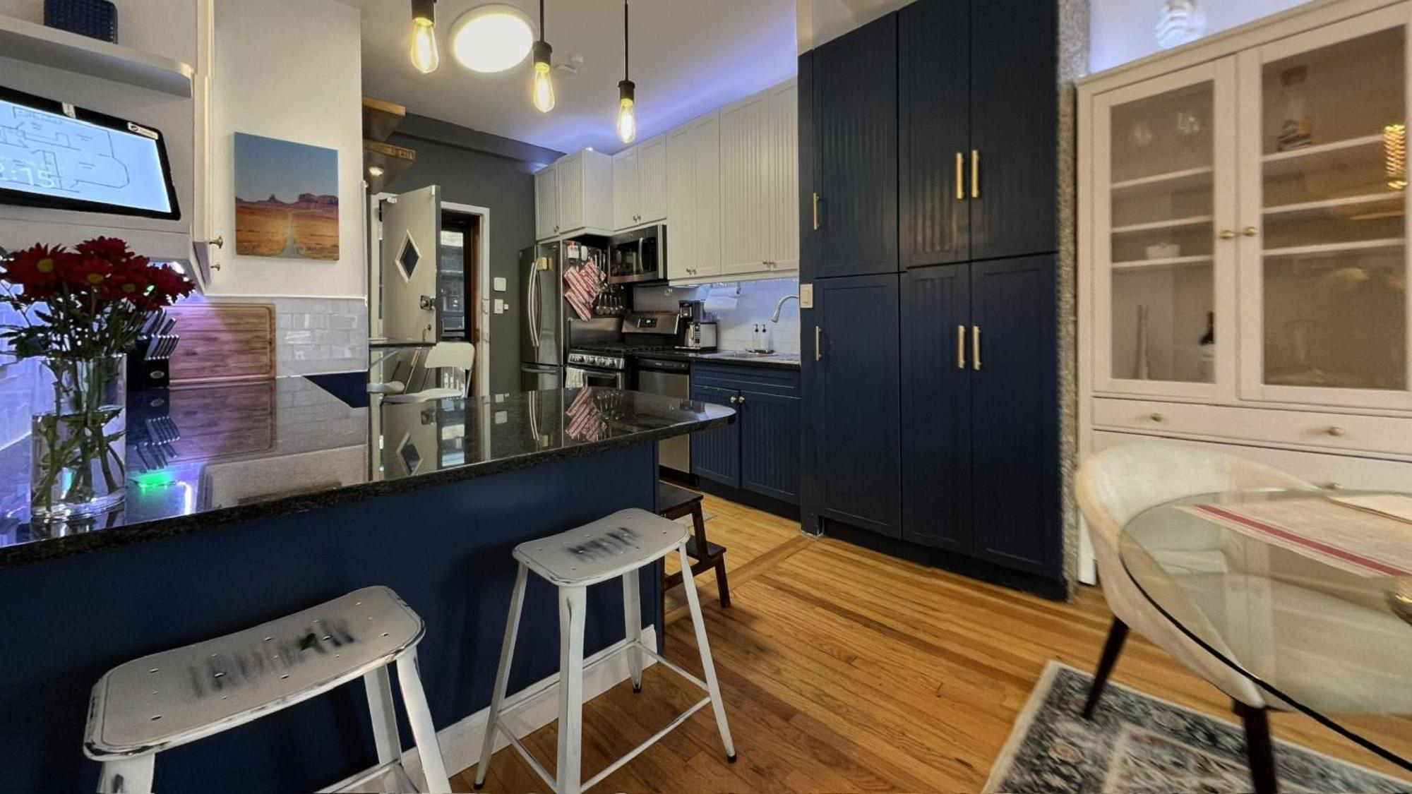 Lakeside Loft - Historic Chicago