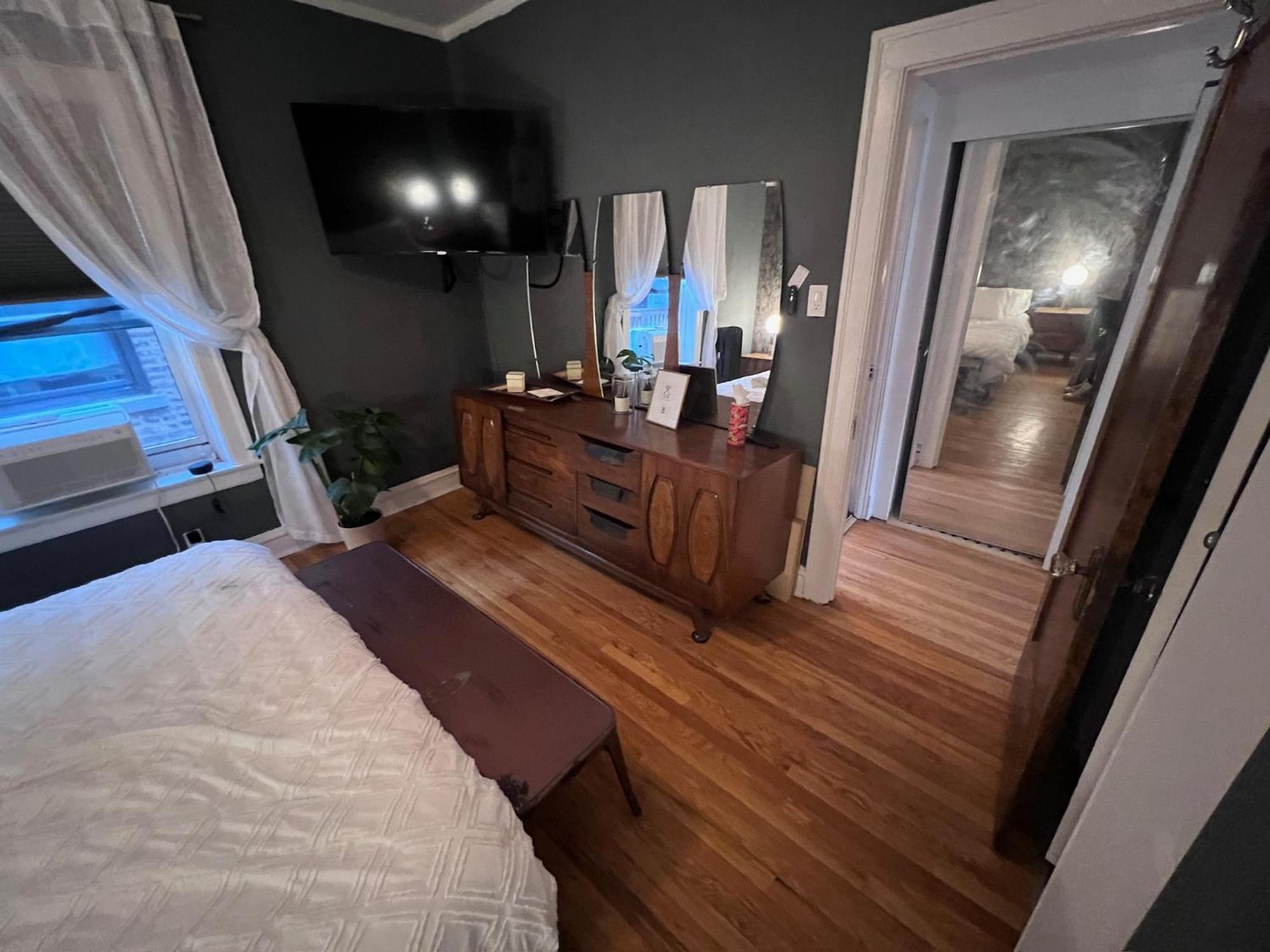 Lakeside Loft - Historic