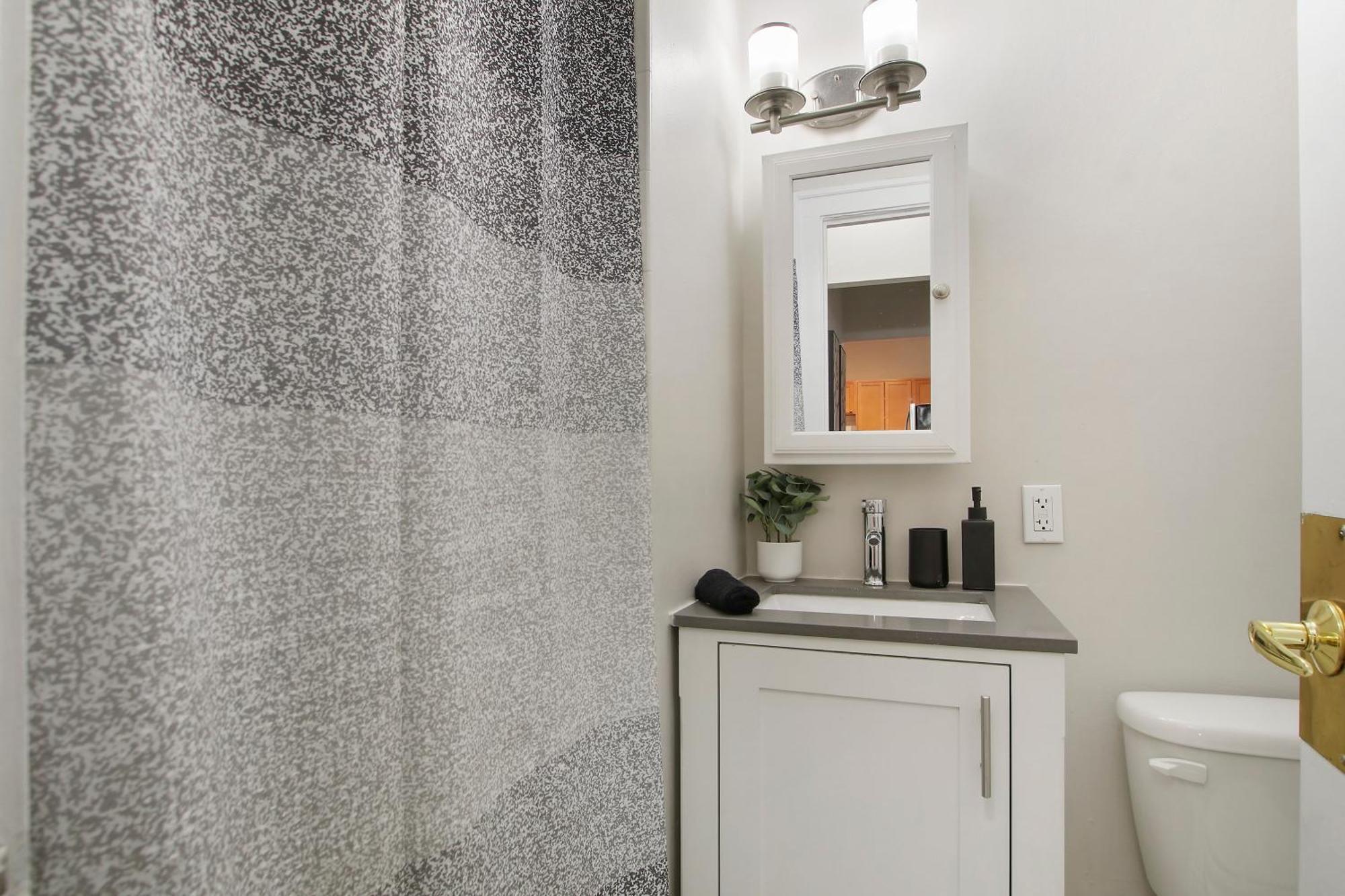 Apartment 1br Tranquil Hyde Park - Harper 202 & 402 Rep