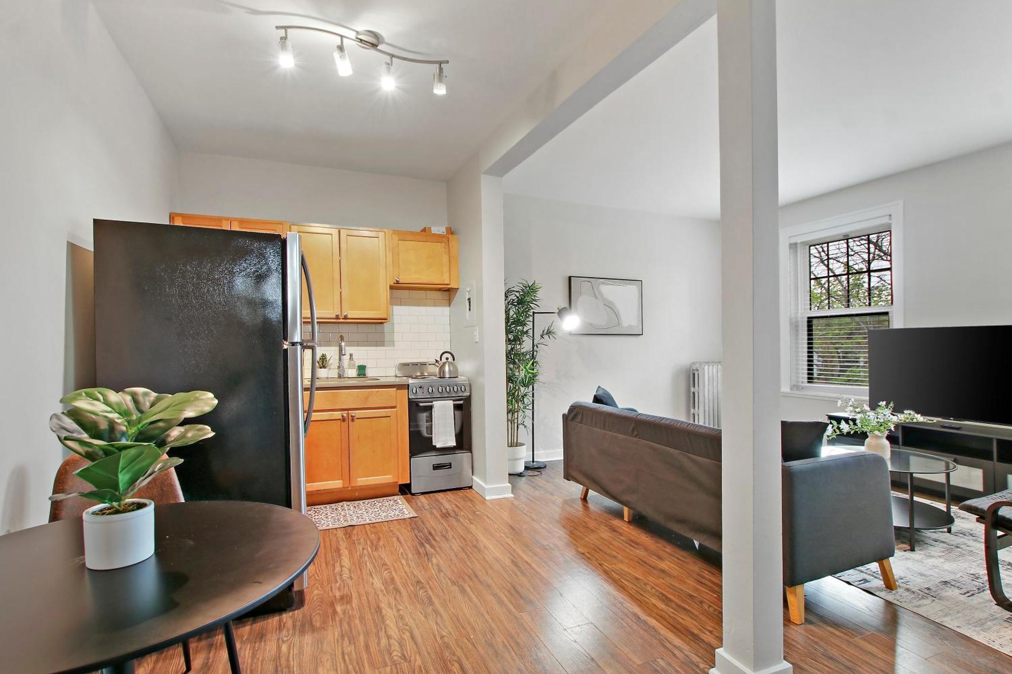 1br Tranquil Hyde Park - Harper 202 & 402 Rep Chicago