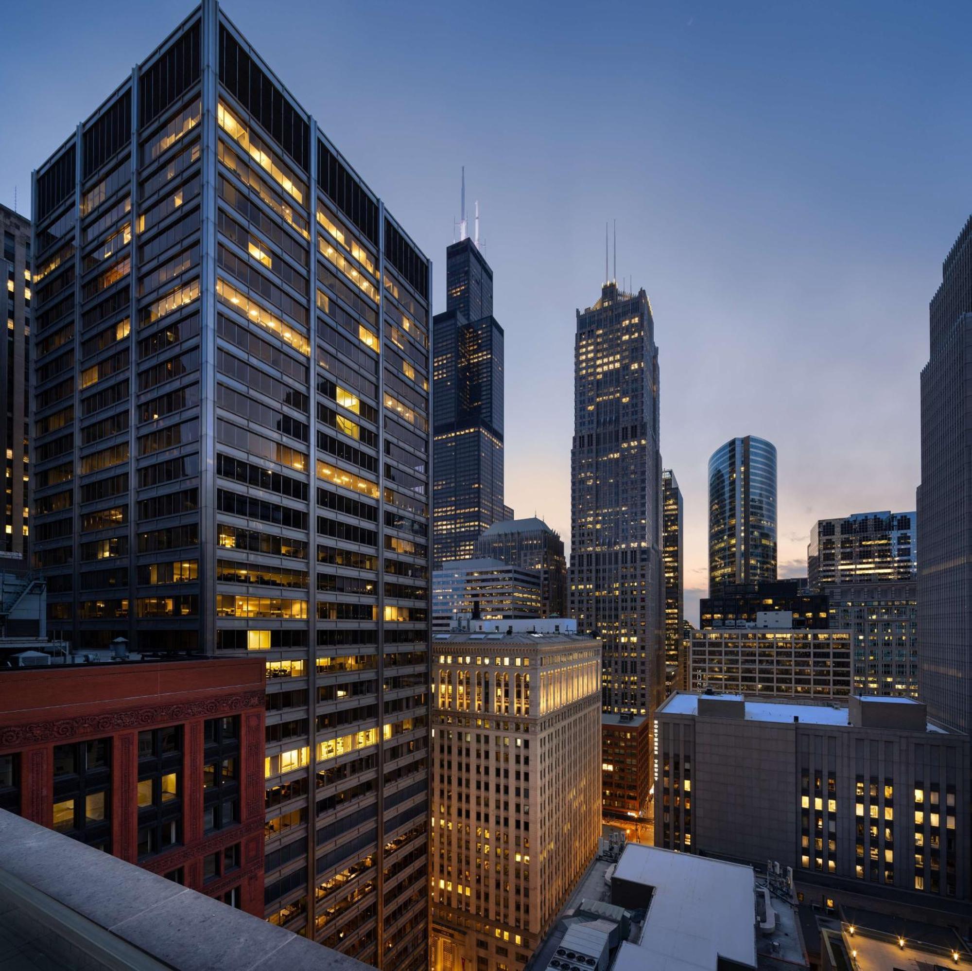 Hyatt Centric The Loop 4*