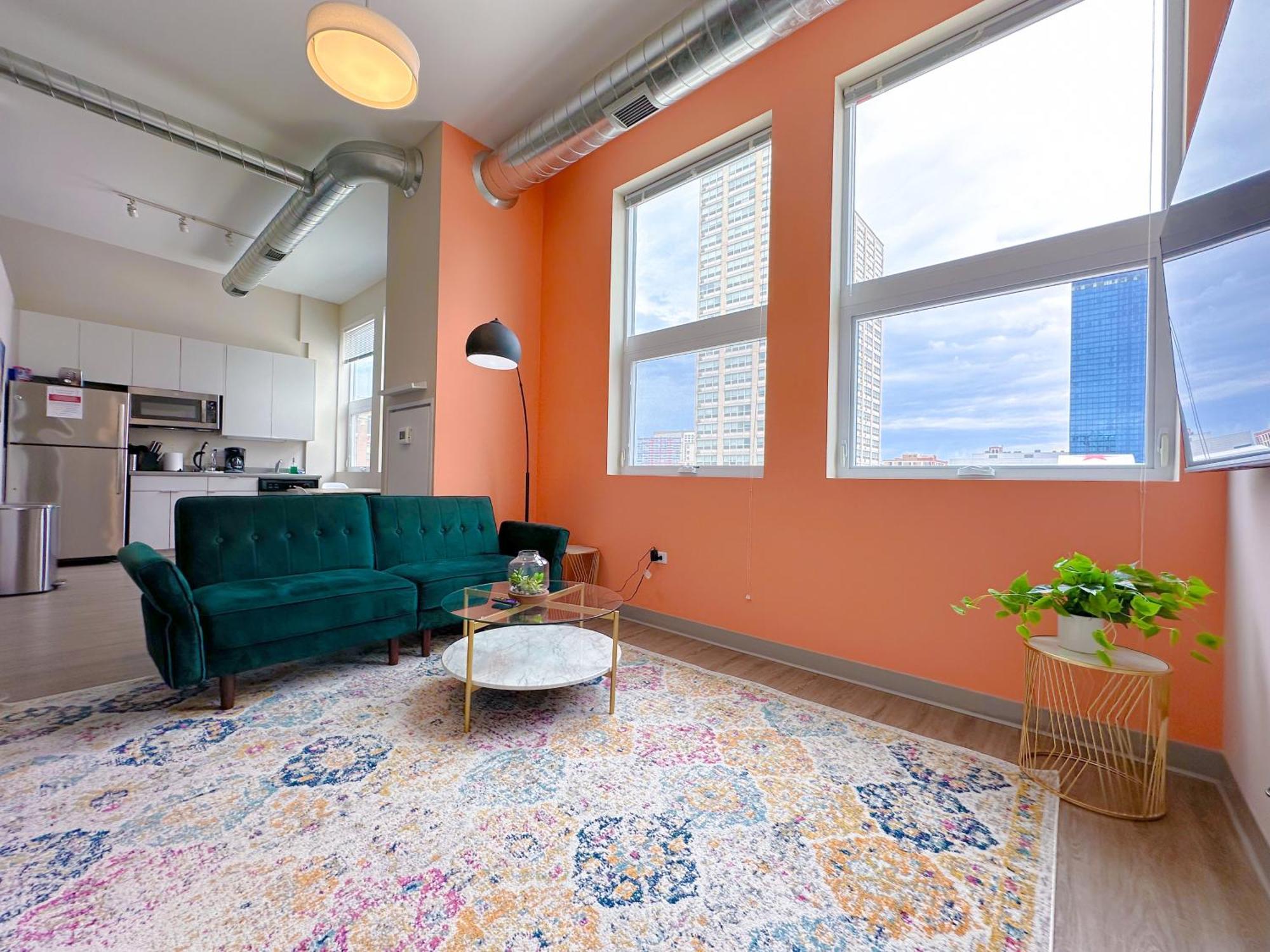 Mccormick Place 2br-2ba With Optional Parking,patio,gym For 6 Guests Apartment Chicago