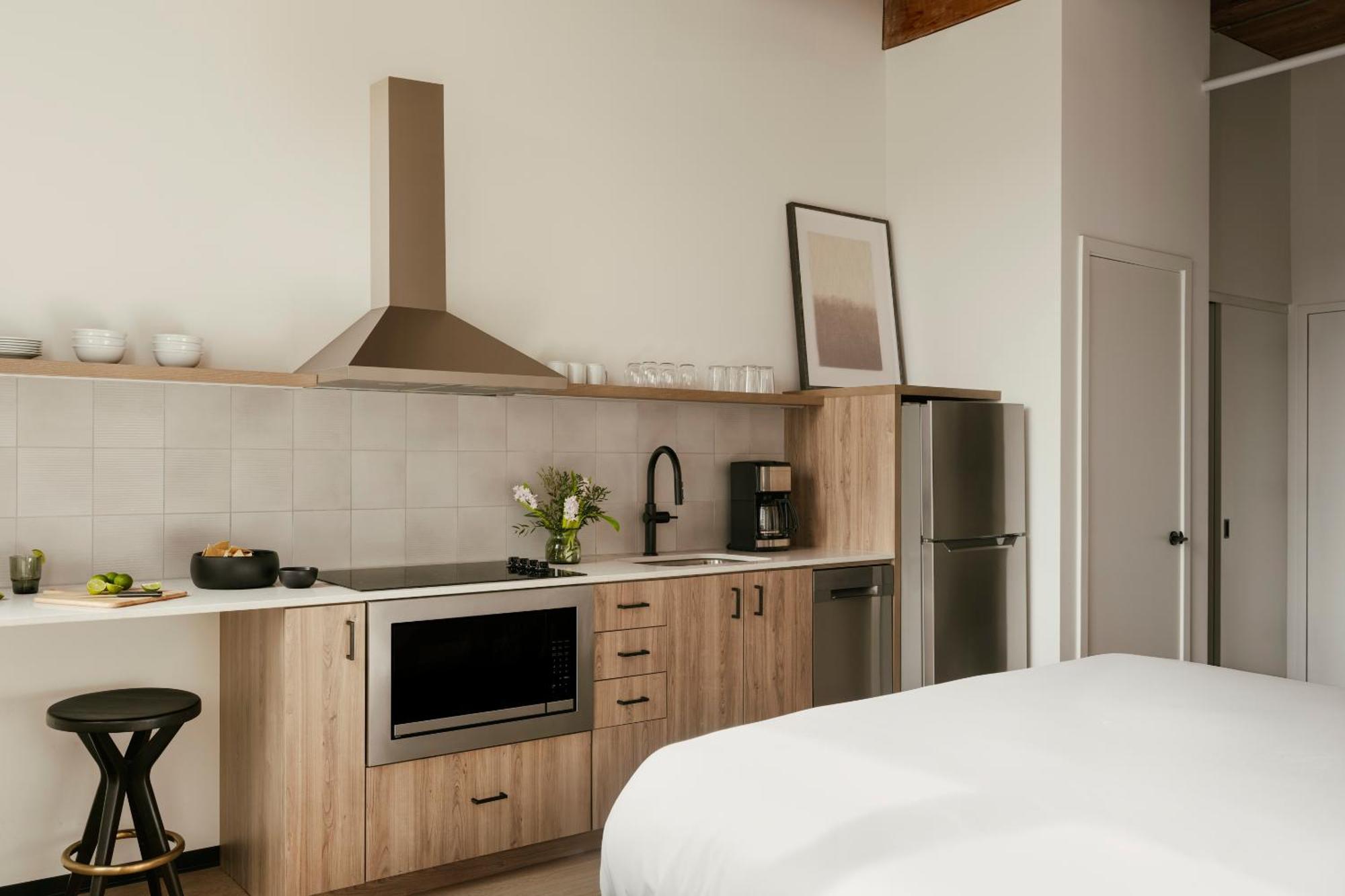 Sonder Market Hall 4*
