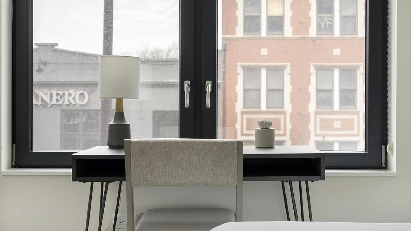 Landing At Logan - In Logan Square Apartment
