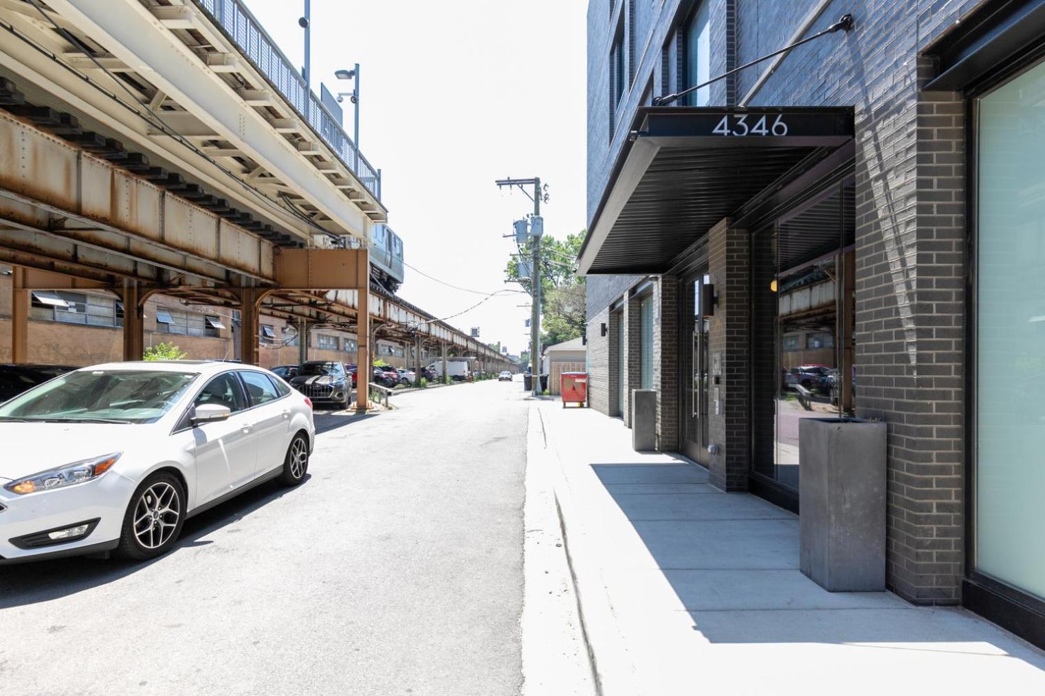 Ravenswood 2br W Rooftop Bbq Next To Brown Line Chi-400 Apartment Chicago