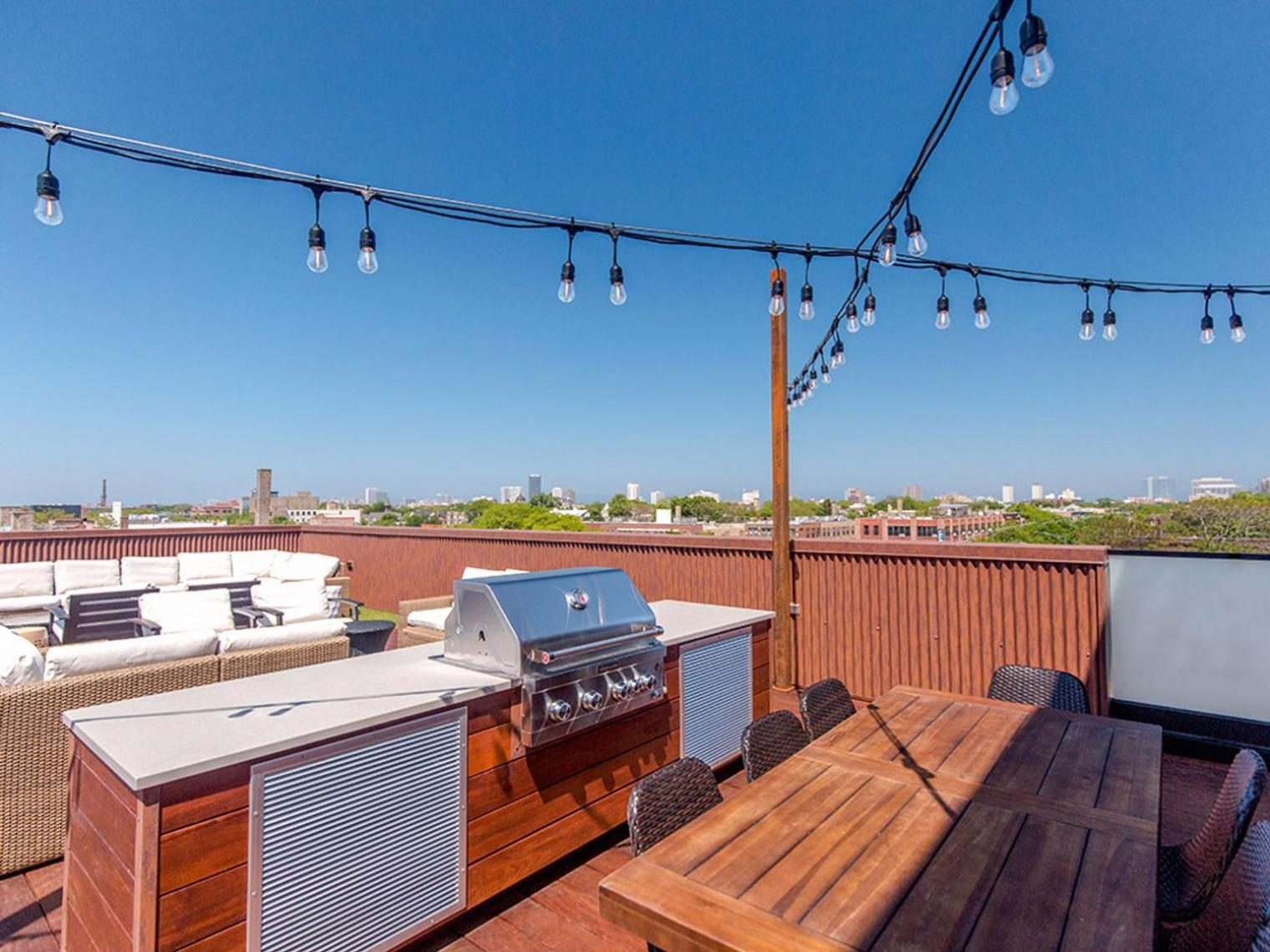 Apartment Ravenswood 2br W Rooftop Bbq Next To Brown Line Chi-400