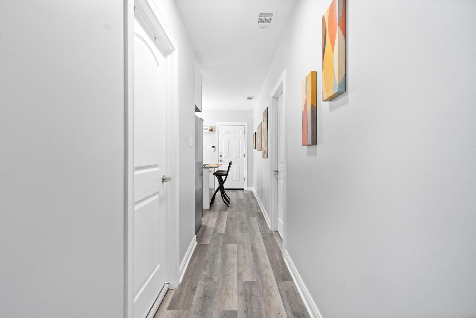 Newly Rehabbed Greystone With 2 Private Apartments, Backyard, Garage, Laundry, Close To Expressway Apartment