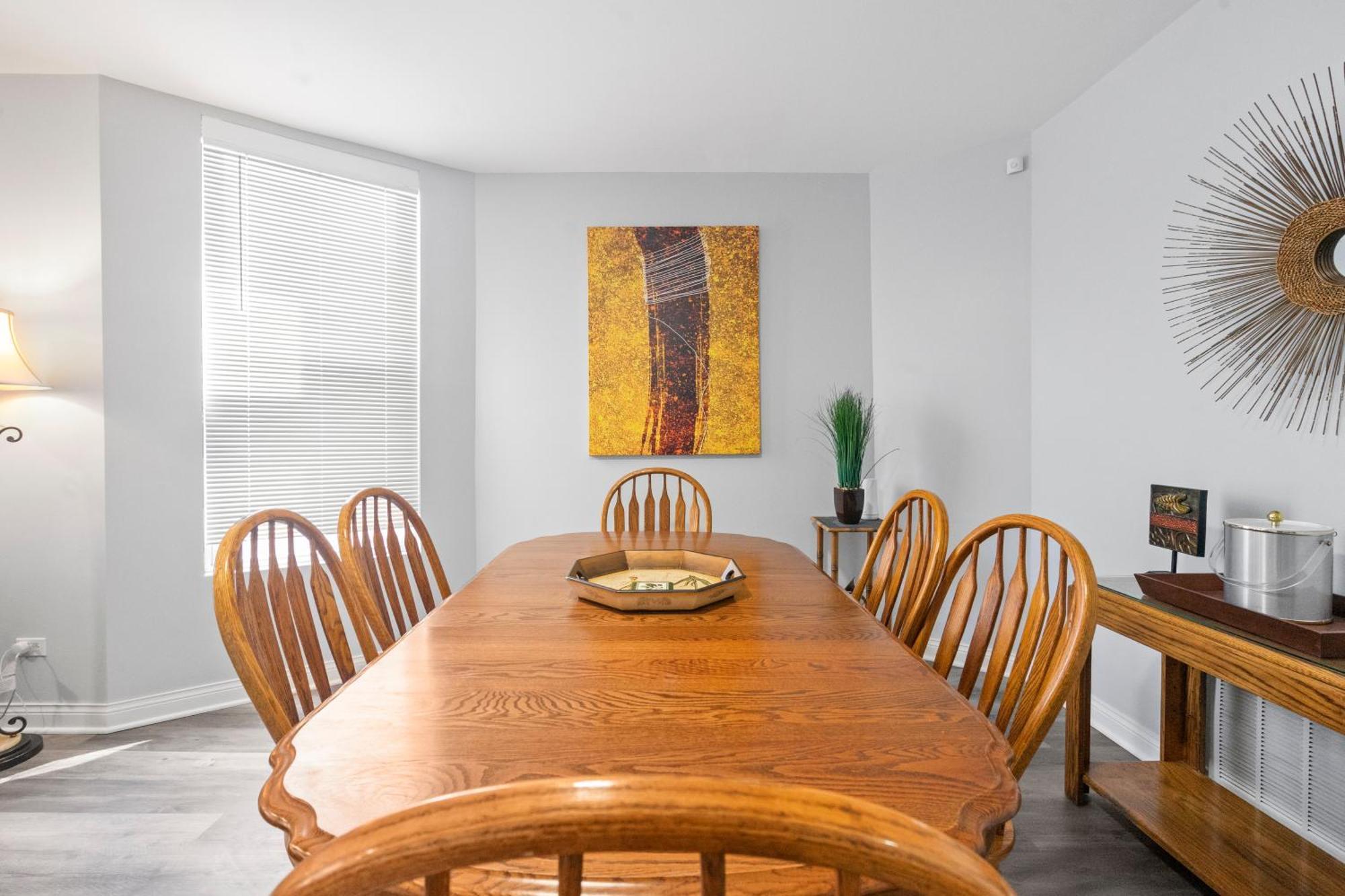 Apartment Newly Rehabbed Greystone With 2 Private Apartments, Backyard, Garage, Laundry, Close To Expressway *