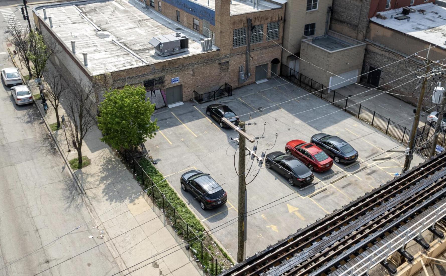 Mccormick Place 420 Friendly 3br/2ba With Optional Parking Apartment