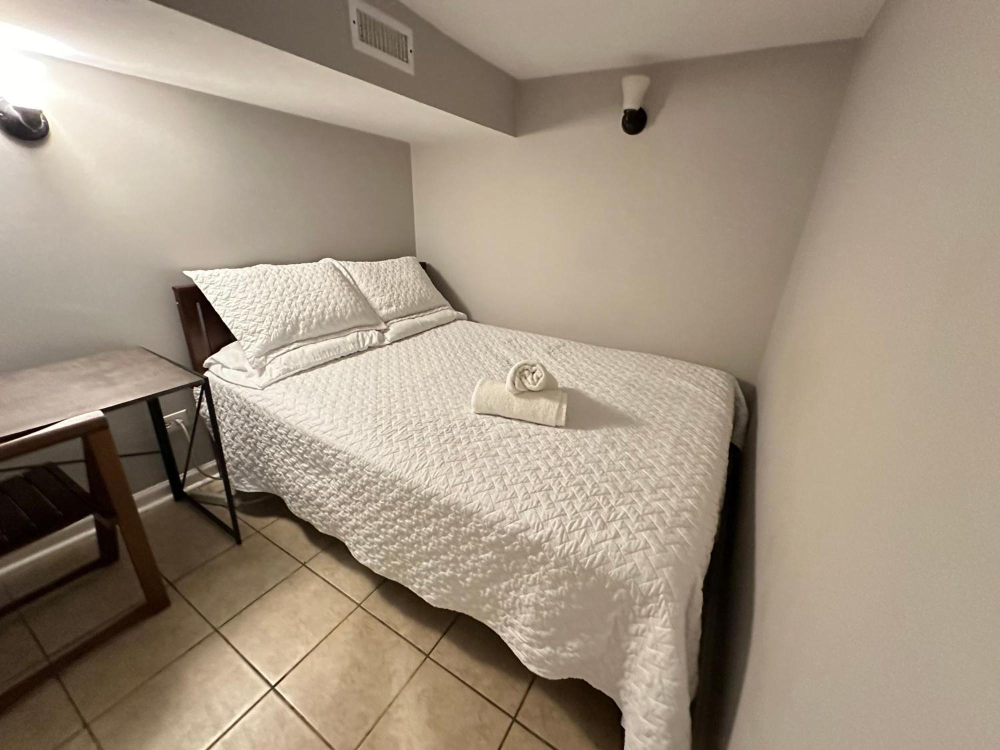 Close To Downtown - Free Parking * Chicago