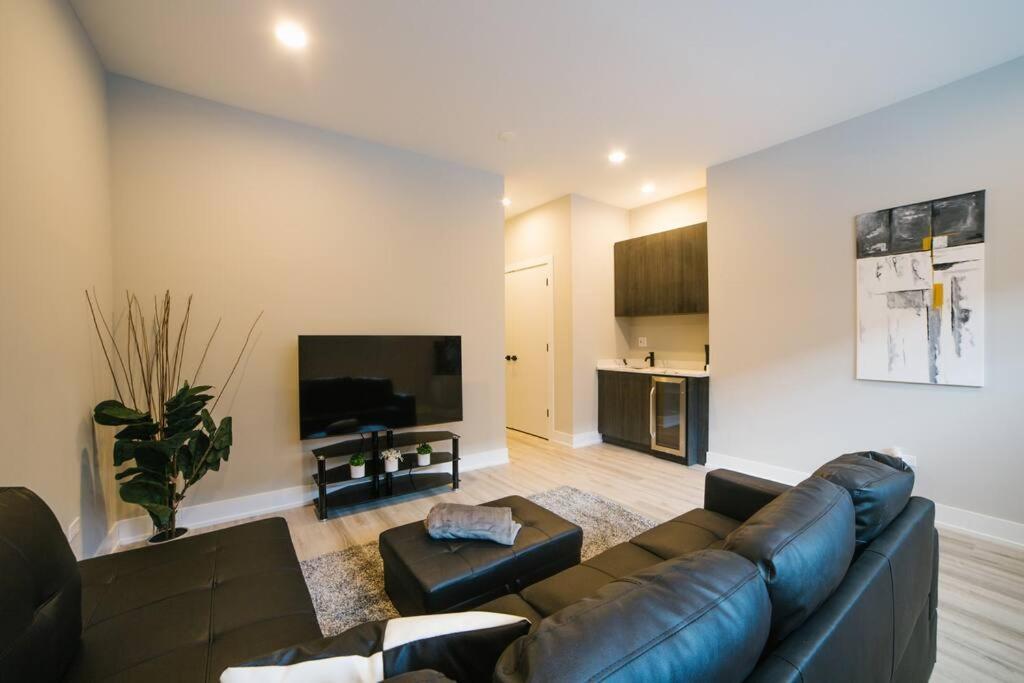 Magnificent New W/8 Beds & Free Parking Holiday home *