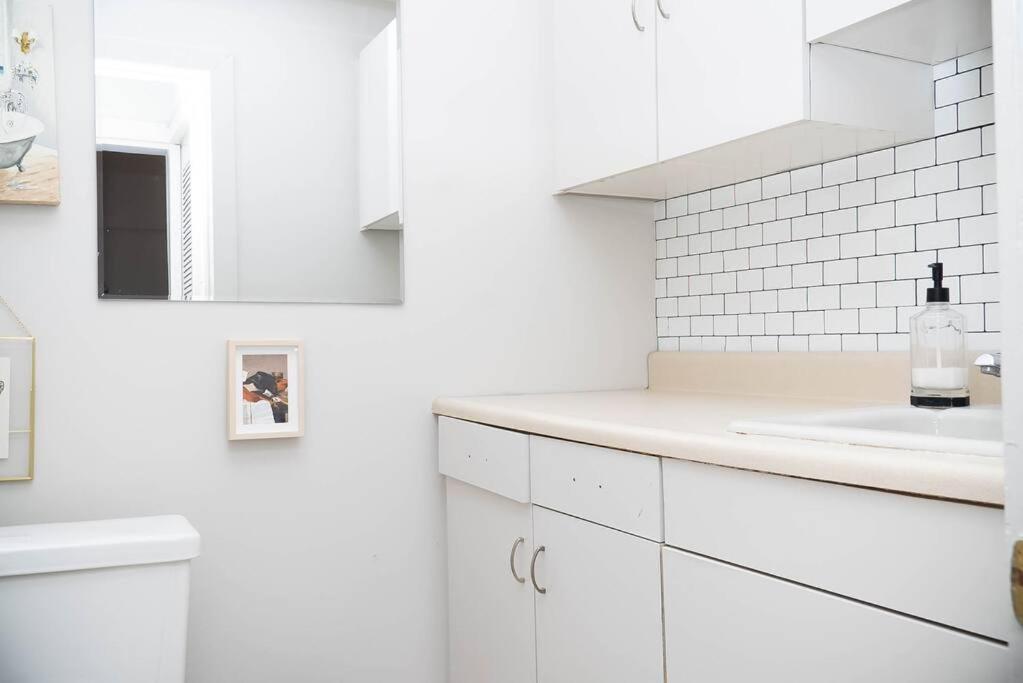 Duplex Chic River North Retreat Chicago