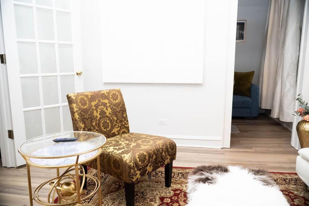 Duplex Chic River North Retreat Holiday home Chicago